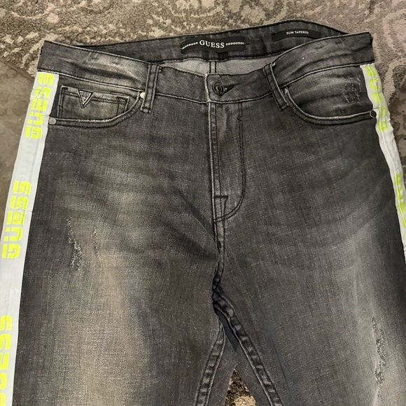 Guess Men's Slim Tapered Jeans With Reflective Logo-Tape Size 33 - Picture 4 of 11